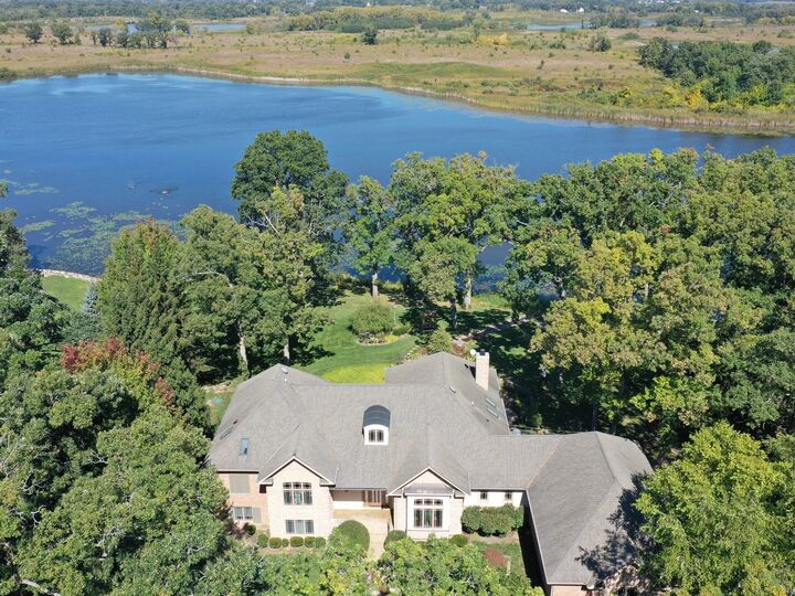 Property Photo: 24092 W Old Oak Drive IL 60060