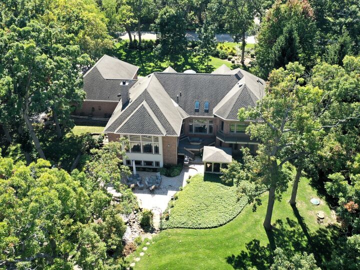 Property Photo:  24092 W Old Oak Drive  IL 60060 
