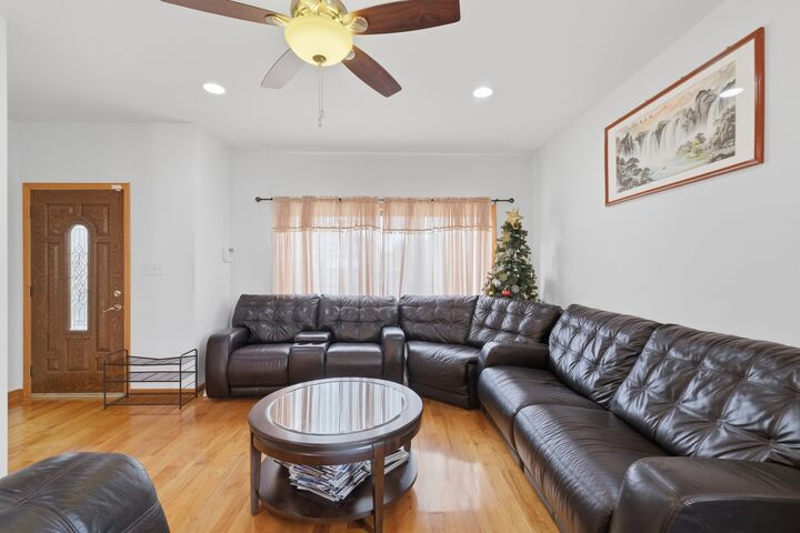 Property Photo:  3917 W 60th Street  IL 60629 