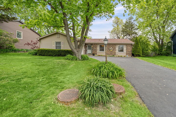 Property Photo: 1120 Brush Hill Lane IL 60047