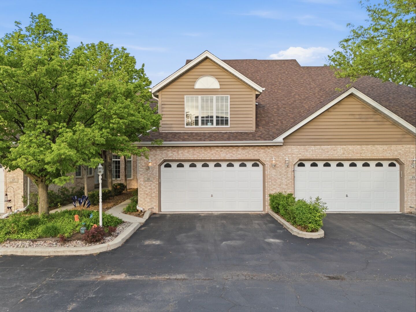 Property Photo: 18 Moorings Drive IL 60463