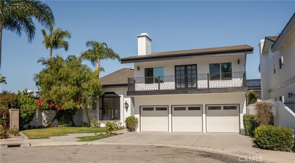 Property Photo:  17182 Hillside Circle  CA 92649 