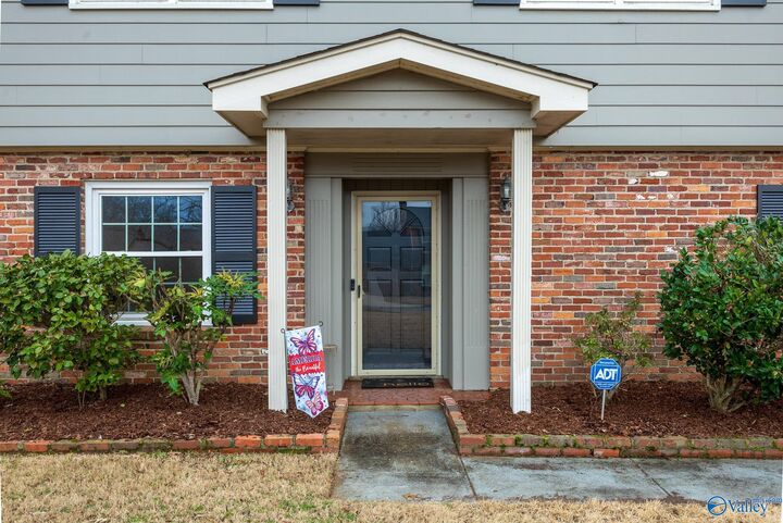 Property Photo:  2607 13th Street  AL 35601 