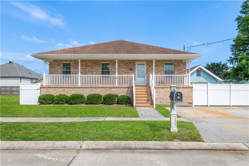 Property Photo: 3409 Volpe Drive LA 70043
