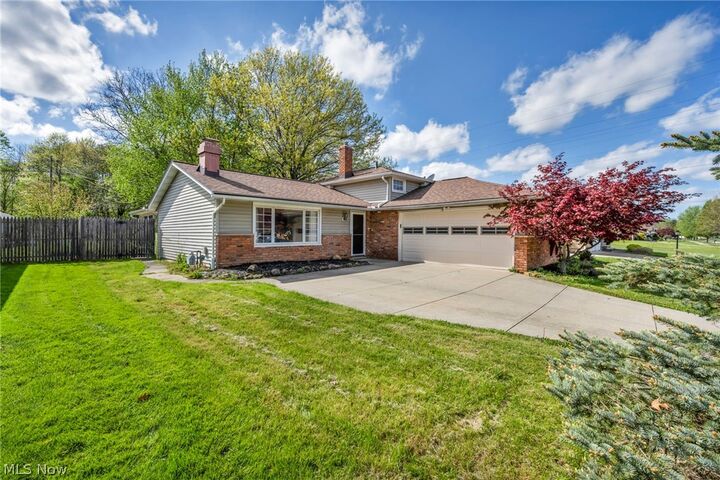 Property Photo:  7850 E Linden Lane  OH 44130 