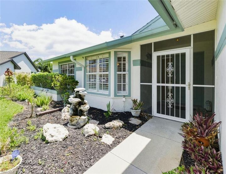 Property Photo:  204 Estelle Ct  FL 34112 