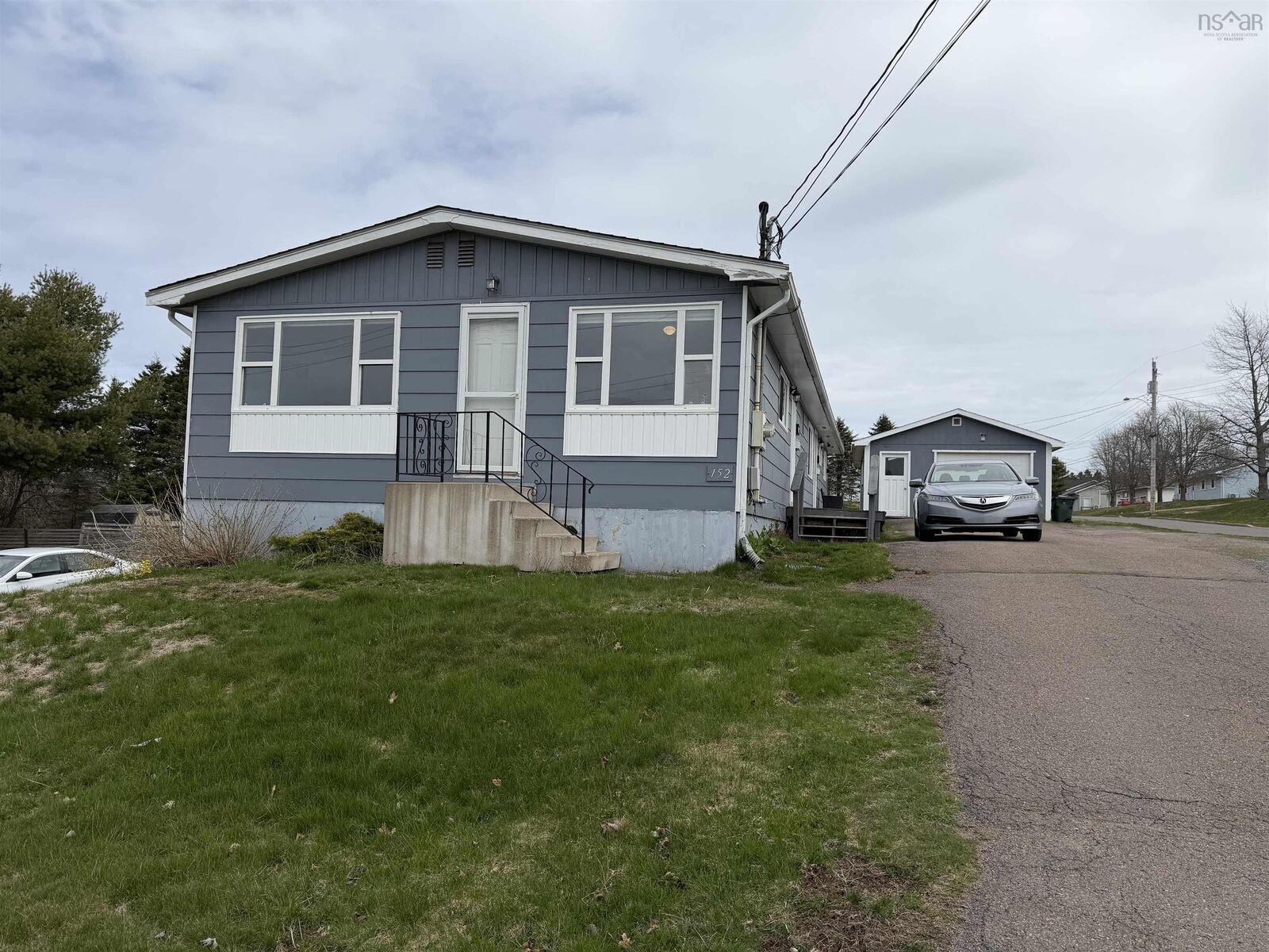 Property Photo:  152 Willow Street  NS B4H 3W5 