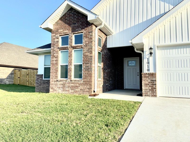 Property Photo:  1010 Pink Lady Place  AR 72712 