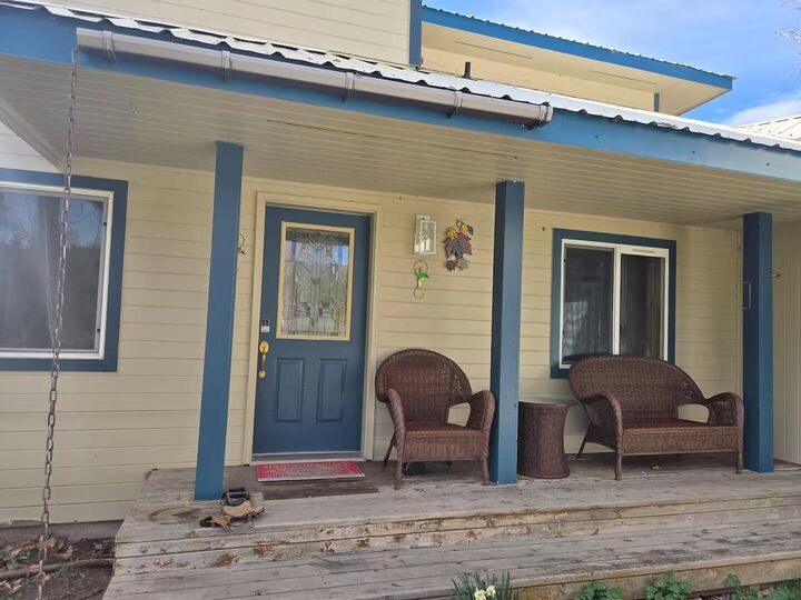 Property Photo:  30242 Highway 97 N  OR 97624 