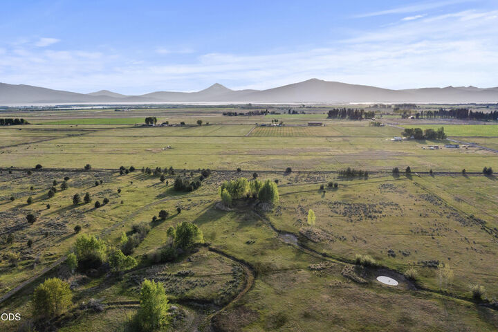 Property Photo:  30242 Highway 97 N  OR 97624 