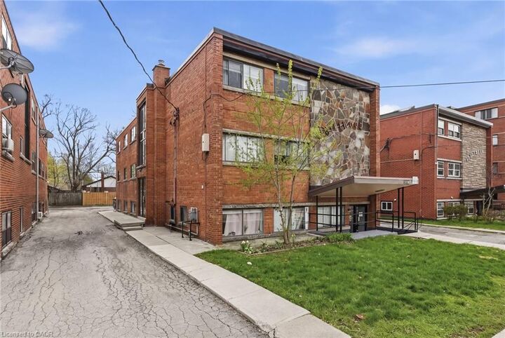 Property Photo: 1254 Fennell Avenue E ON L8T 1T4