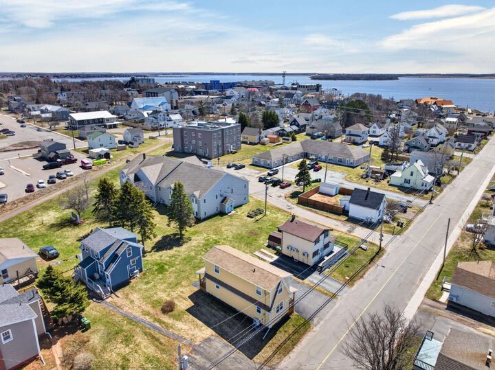 Property Photo:  73 Duke Street  PE C1N 3R9 