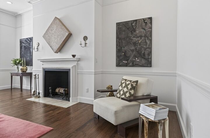 Property Photo:  180 Marlborough St 2  MA 02116 