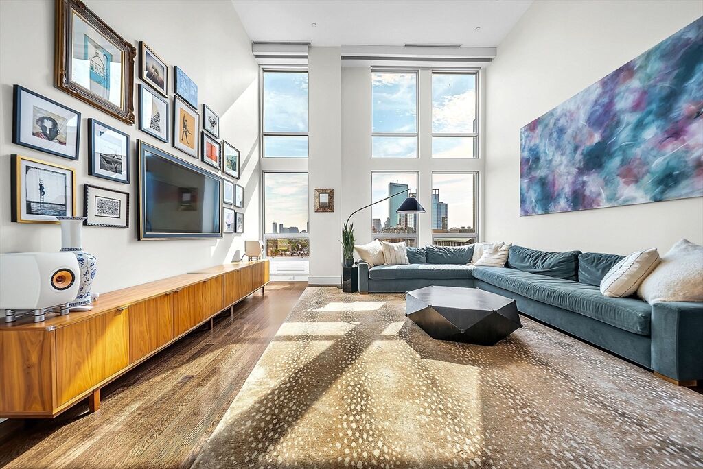 Property Photo: 360 Newbury Street Ph807 MA 02115