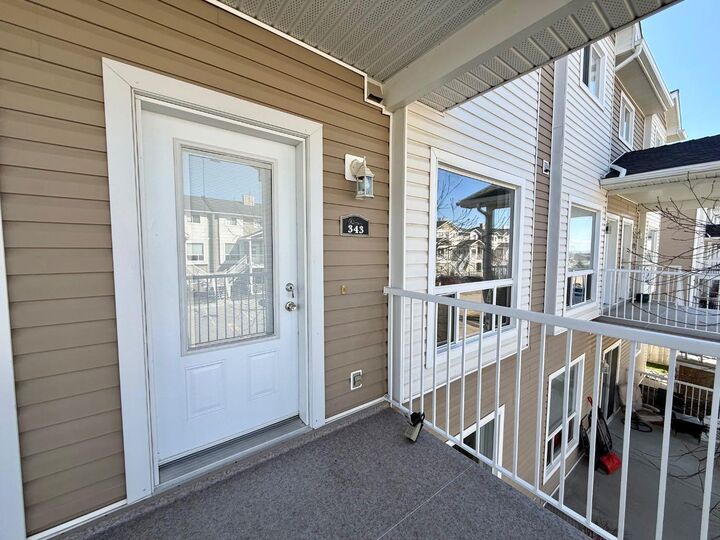 Photo de la propriété:  343 Sunrise Terrace NE  AB T1V 0C4 