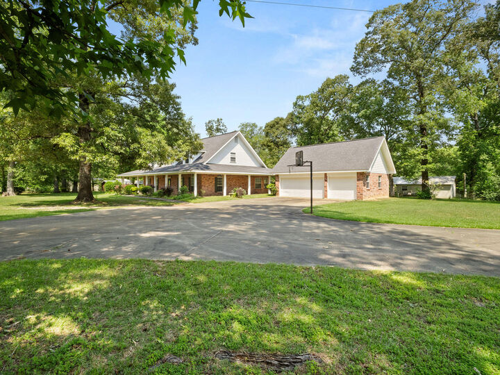 Property Photo:  427 Lyles Landing Rd.  LA 71446 