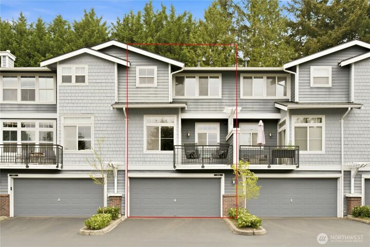 Property Photo:  8806  123rd Lane NE 8806  WA 98033 