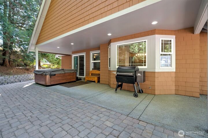Property Photo: 1171 E Old Ranch Road WA 98524