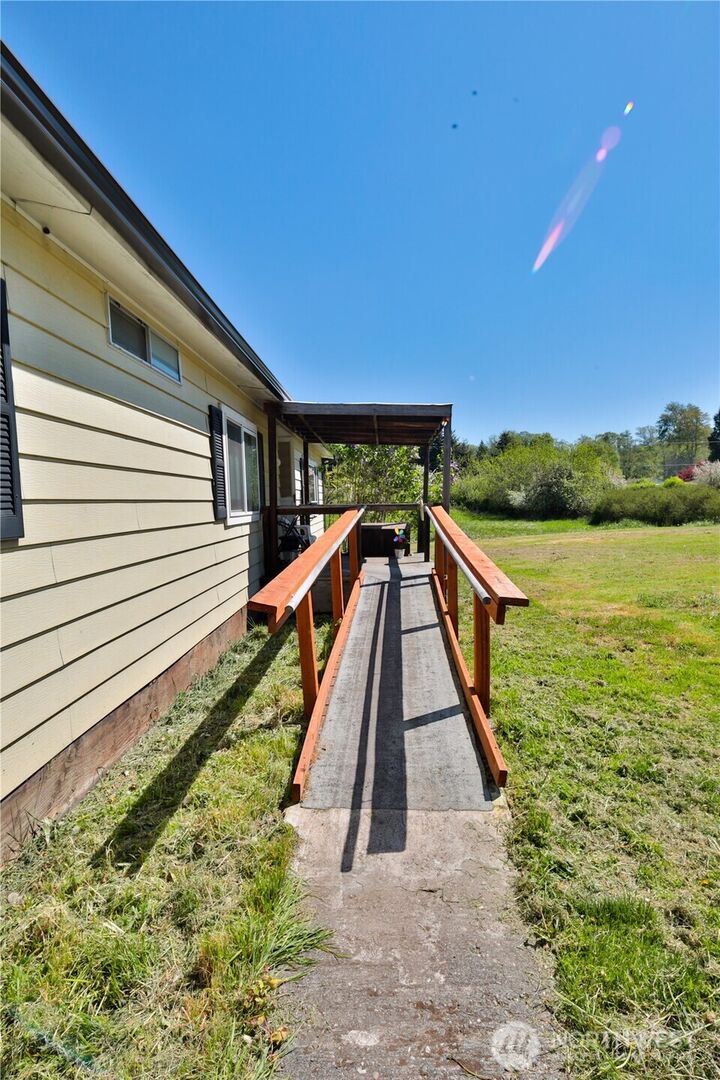 Property Photo:  3220  Woodcock Road  WA 98382 