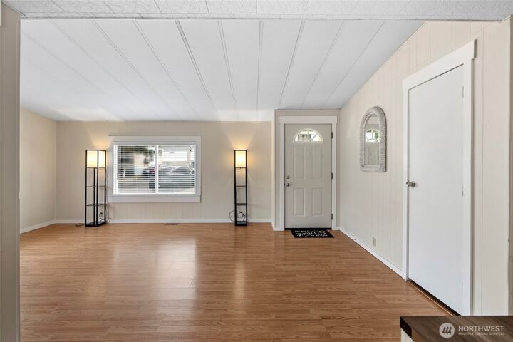 Property Photo:  700 NW Crosby 127  WA 98277 