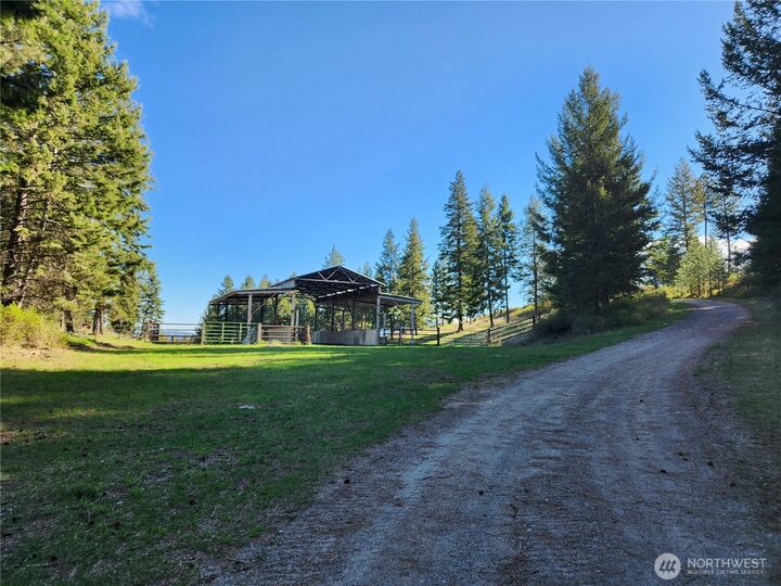 Property Photo:  83  Burbank Place  WA 99166 