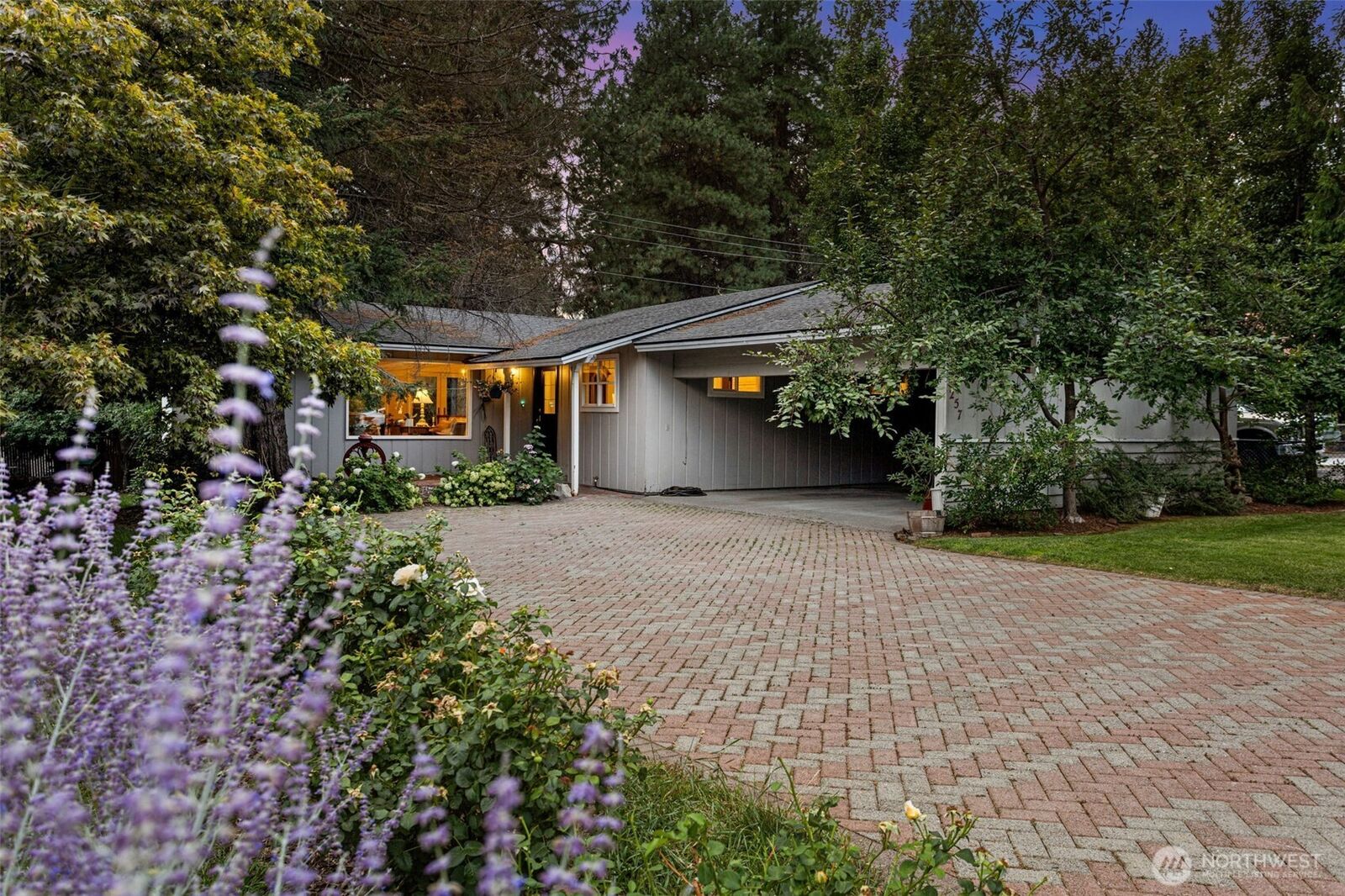 Property Photo:  257  Scholze Street  WA 98826 