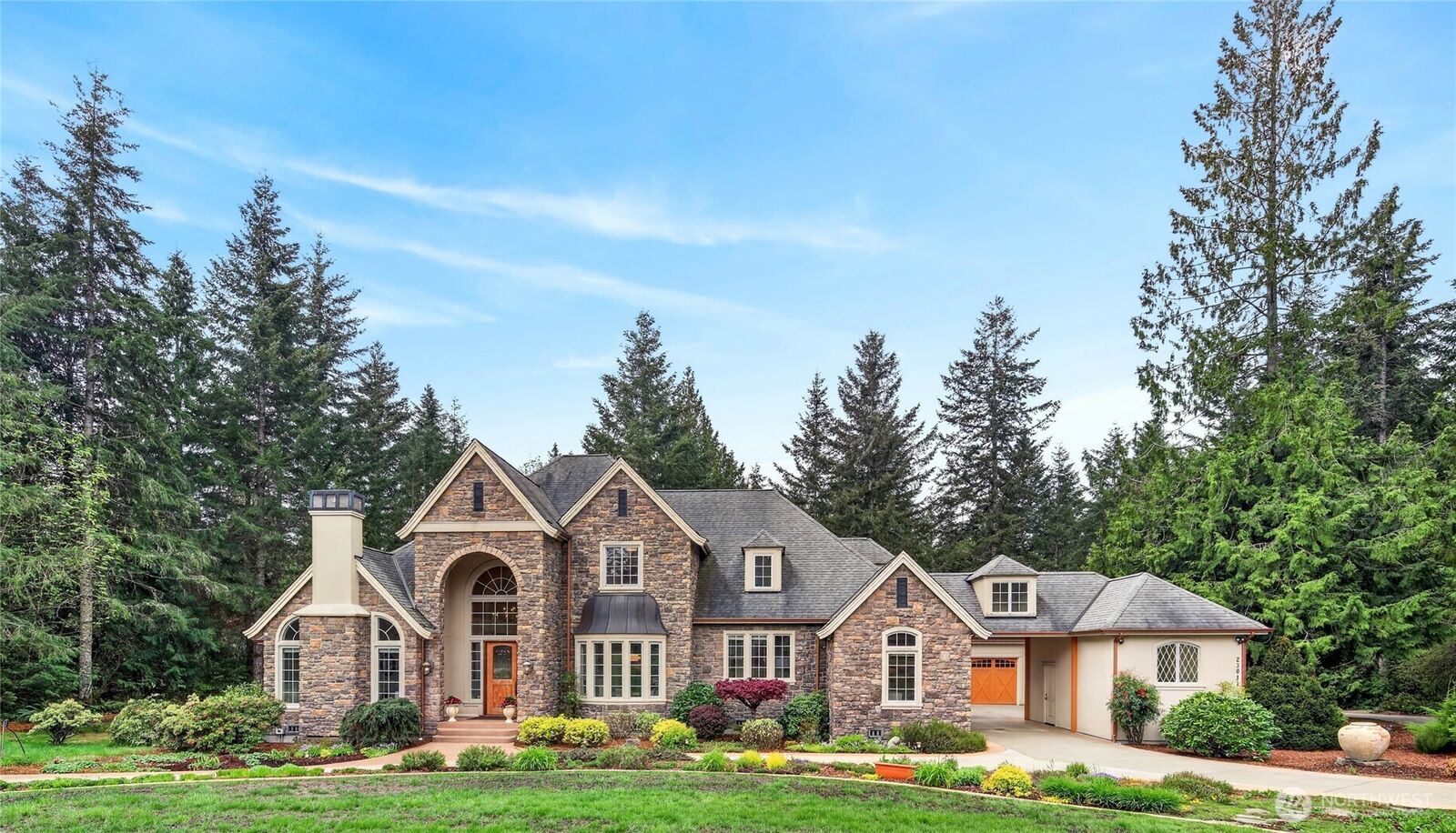 Property Photo:  23011  257th Avenue SE  WA 98038 