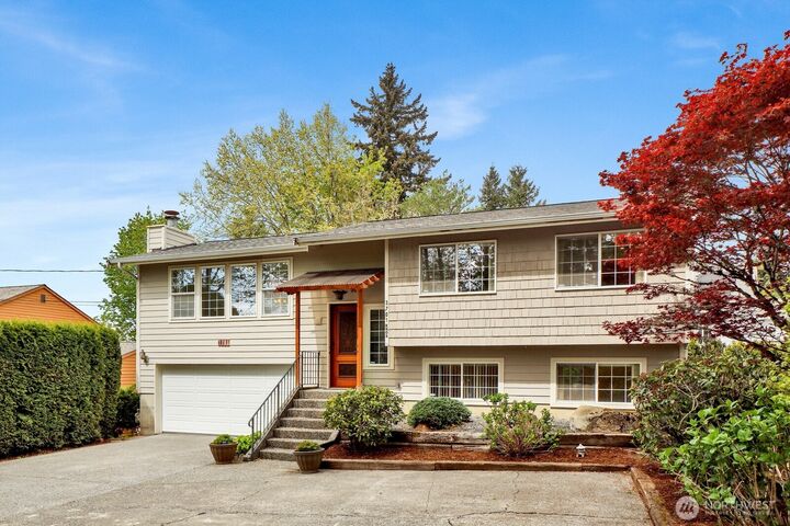Property Photo: 3701 Knox Avenue WA 98229