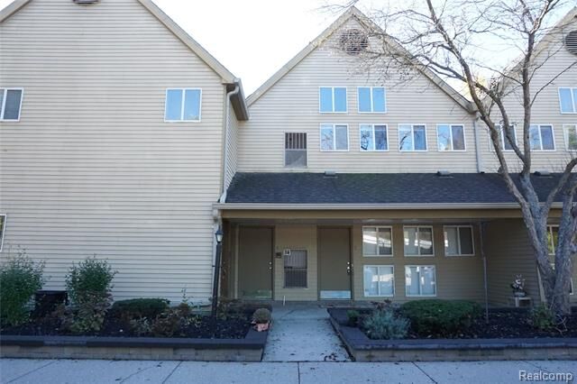 Property Photo:  27991 Rollcrest Road Unit 1  MI 48334 