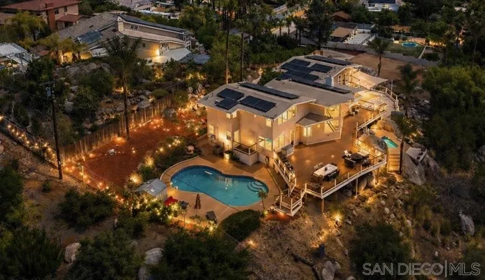 Property Photo:  1931 Vereda Ct  CA 92019 