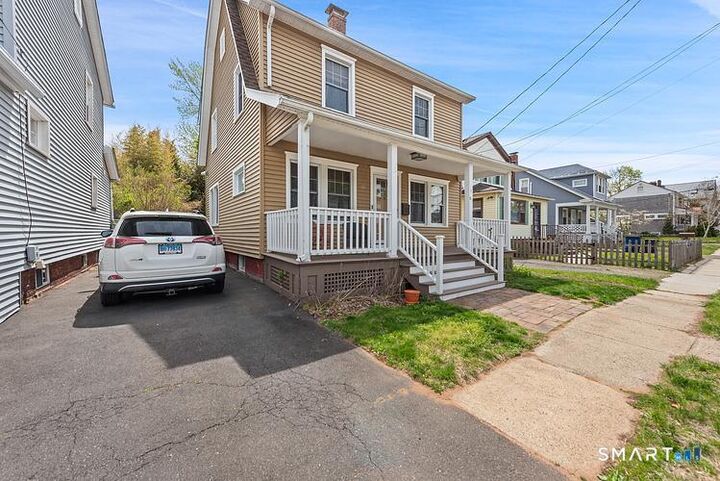 Property Photo:  61 Florence Avenue  CT 06515 