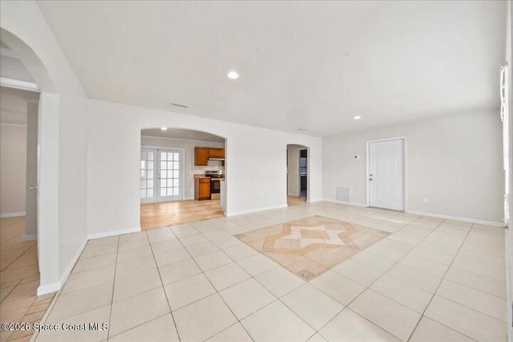 Property Photo:  2010 Doyle Drive  FL 32796 