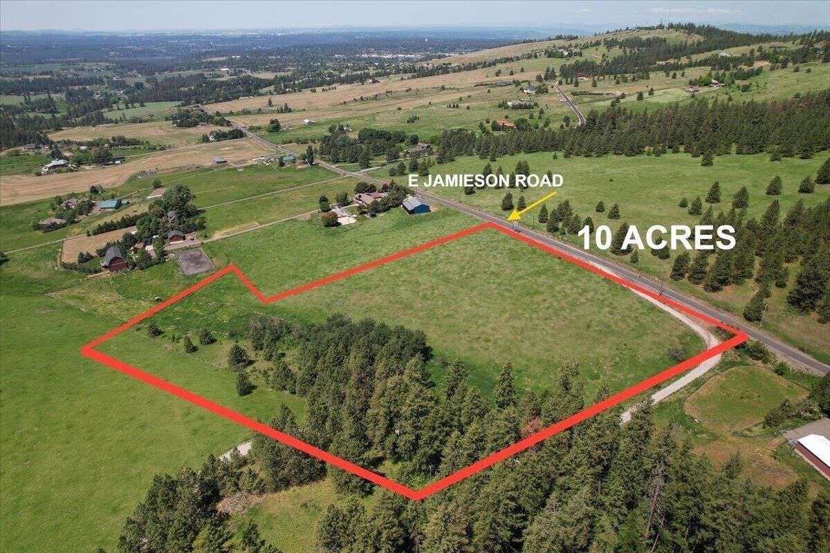 Property Photo: 6500 Jamieson Rd WA 99223