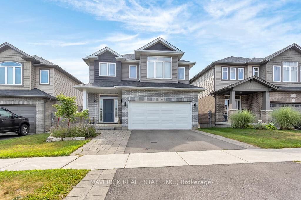 Property Photo: 21 Chamberlain Avenue ON N5C 0C6