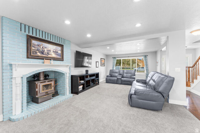 Property Photo: 1013 N Main St UT 84057