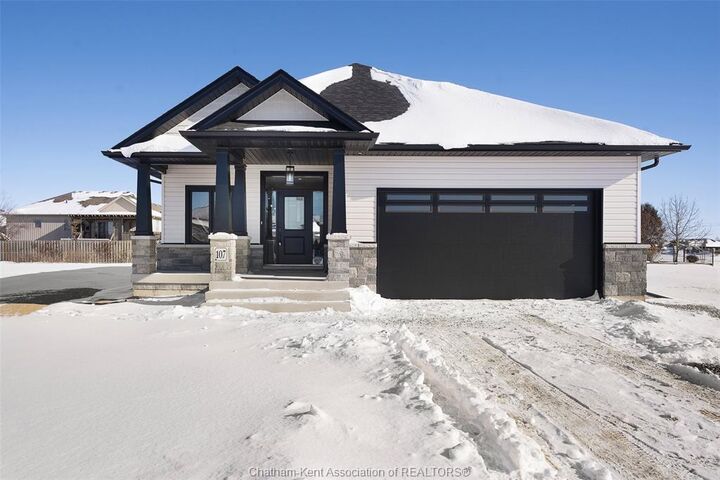 111 Fenceline Drive — photo 1