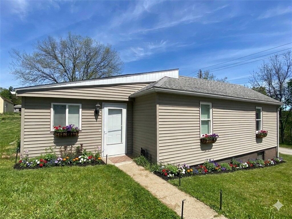 Property Photo:  72 S Lincoln Ave  PA 15601 
