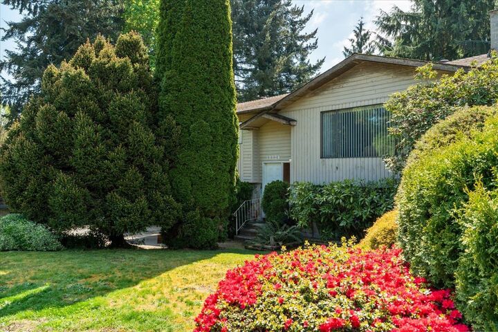 Property Photo: 19426 63A Avenue BC V3S 7L6
