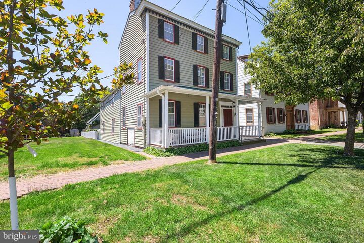 Property Photo: 407 High Street MD 21620