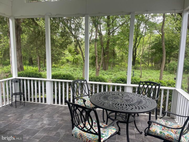 Property Photo:  18 Derby Court  NJ 08055 