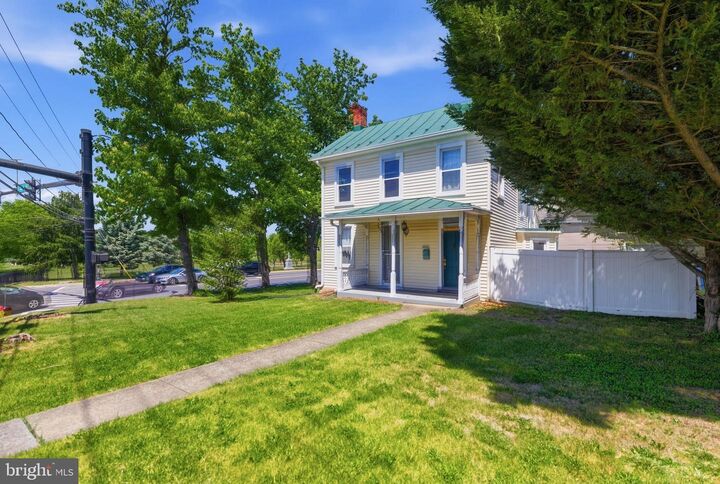 Property Photo:  802 E Cork Street  VA 22601 