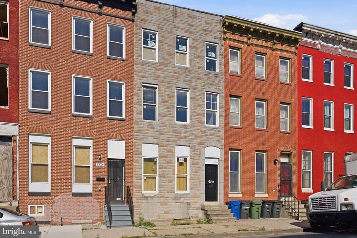 Property Photo:  1328 N Carey Street  MD 21217 