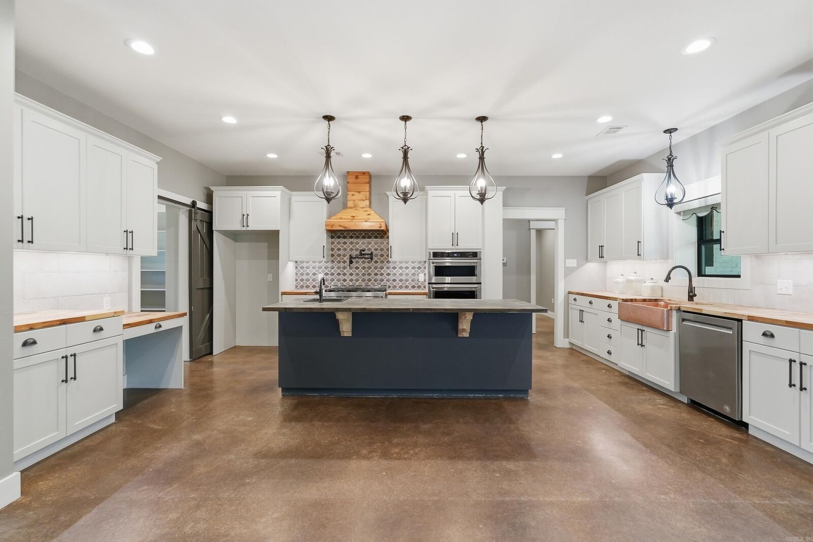 Property Photo: 1030 Cadron Settlement Lane AR 72034