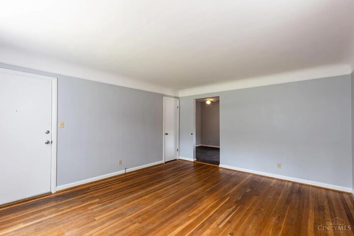 Property Photo:  5568 Beechmont Avenue  OH 45230 