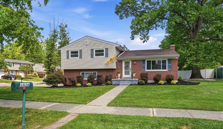 Property Photo:  1838 Kingsway Court  OH 45230 