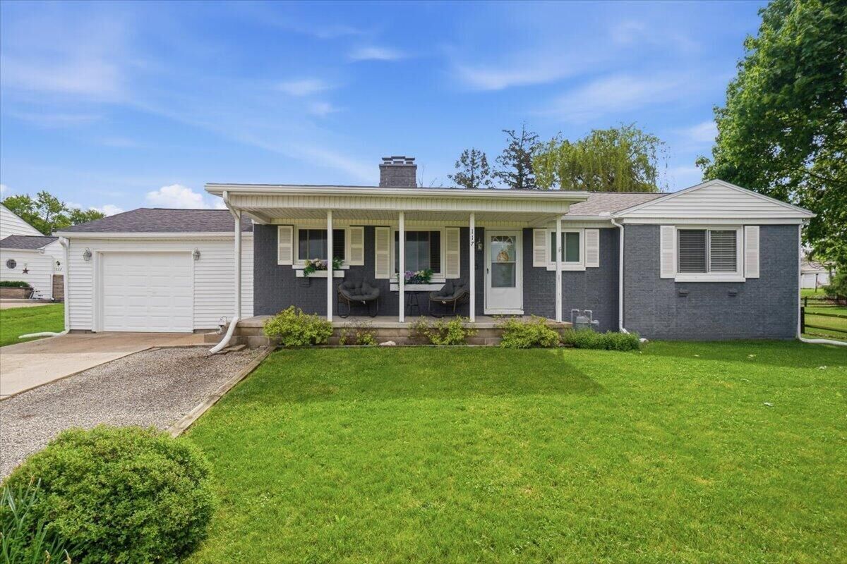 Property Photo:  117 Summit Drive  OH 43311 