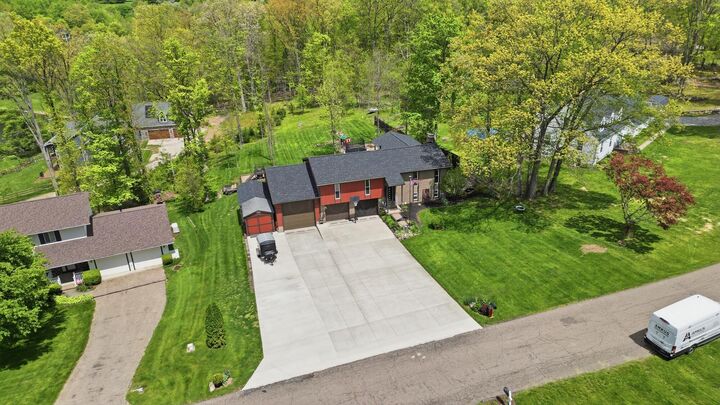 Property Photo:  447 Deer Trail Drive  OH 43076 