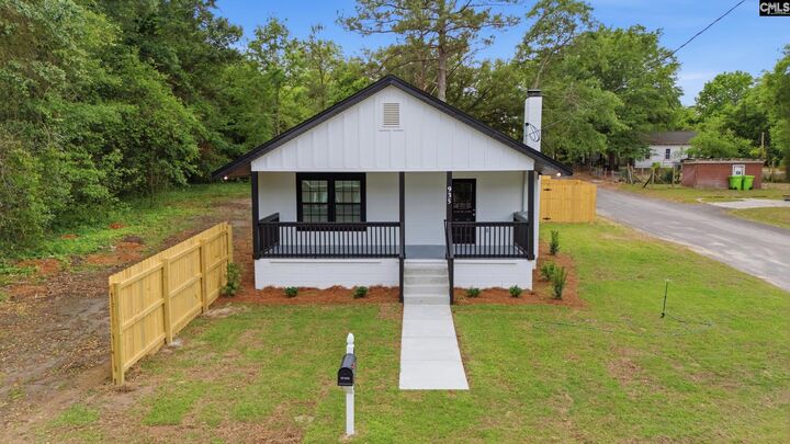 Property Photo:  935 Eastman  SC 29203 
