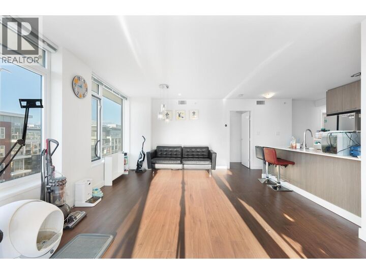 Property Photo:  7708 Alderbridge Way 802  BC V6X 0P9 