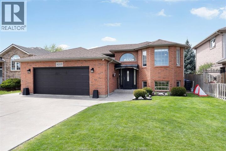 Property Photo:  4205 Barton Crescent  ON N9G 2V5 